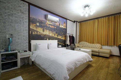 Cherbourg Hotel تشيونان المظهر الخارجي الصورة